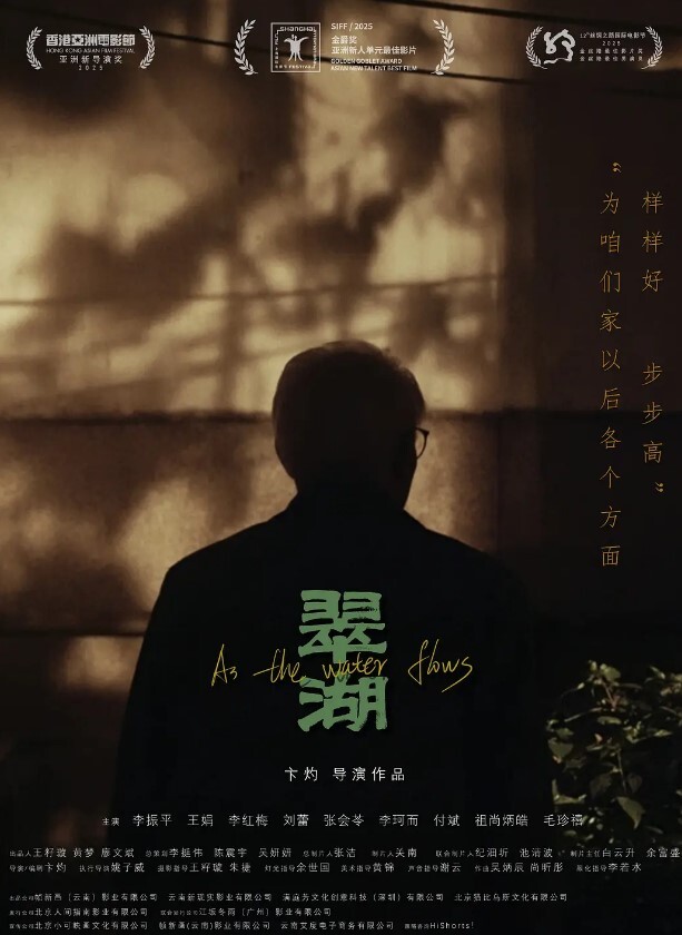 自拍泄密流出东北某高校超级正点露脸反差妹子与眼镜直男口交啪啪自摸各种制服对着镜子边干边拍会玩的狠 - 莉莉絲